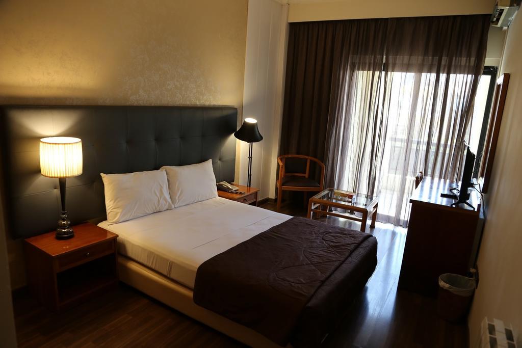 Charles Hotel Beirut Exterior photo